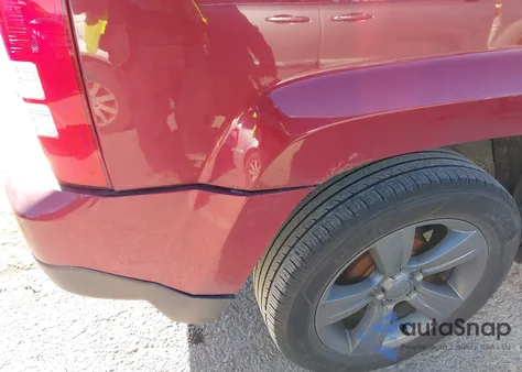 2014 Jeep Patriot High Altitude z USA, uszkodzony, nr VIN 1C4NJPFA0ED888342